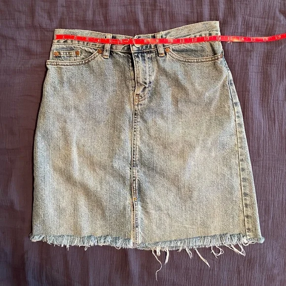 Gap Denim Frayed Hem Mini Skirt - Picture 4 of 6